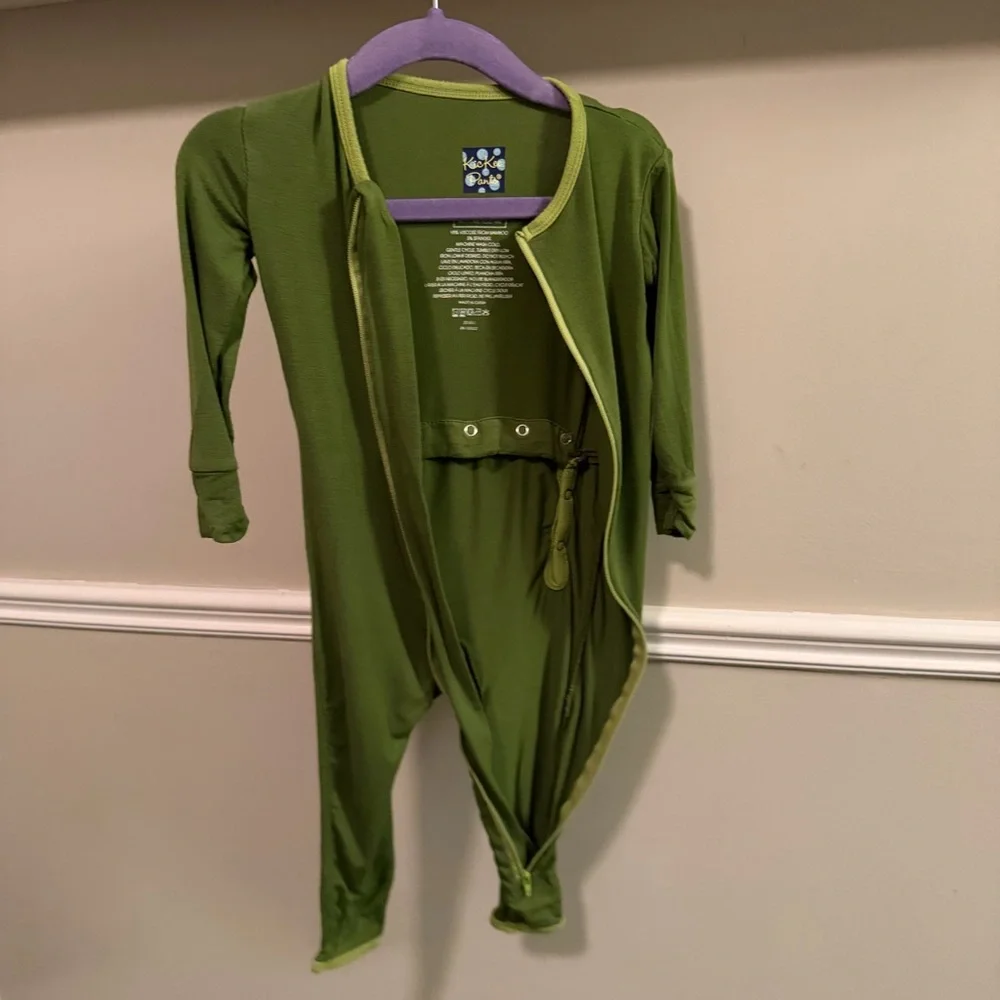Kickee Pants Bamboo Sleeper 9-12M Olive Zip Pajamas Soft - Picture 5 of 5